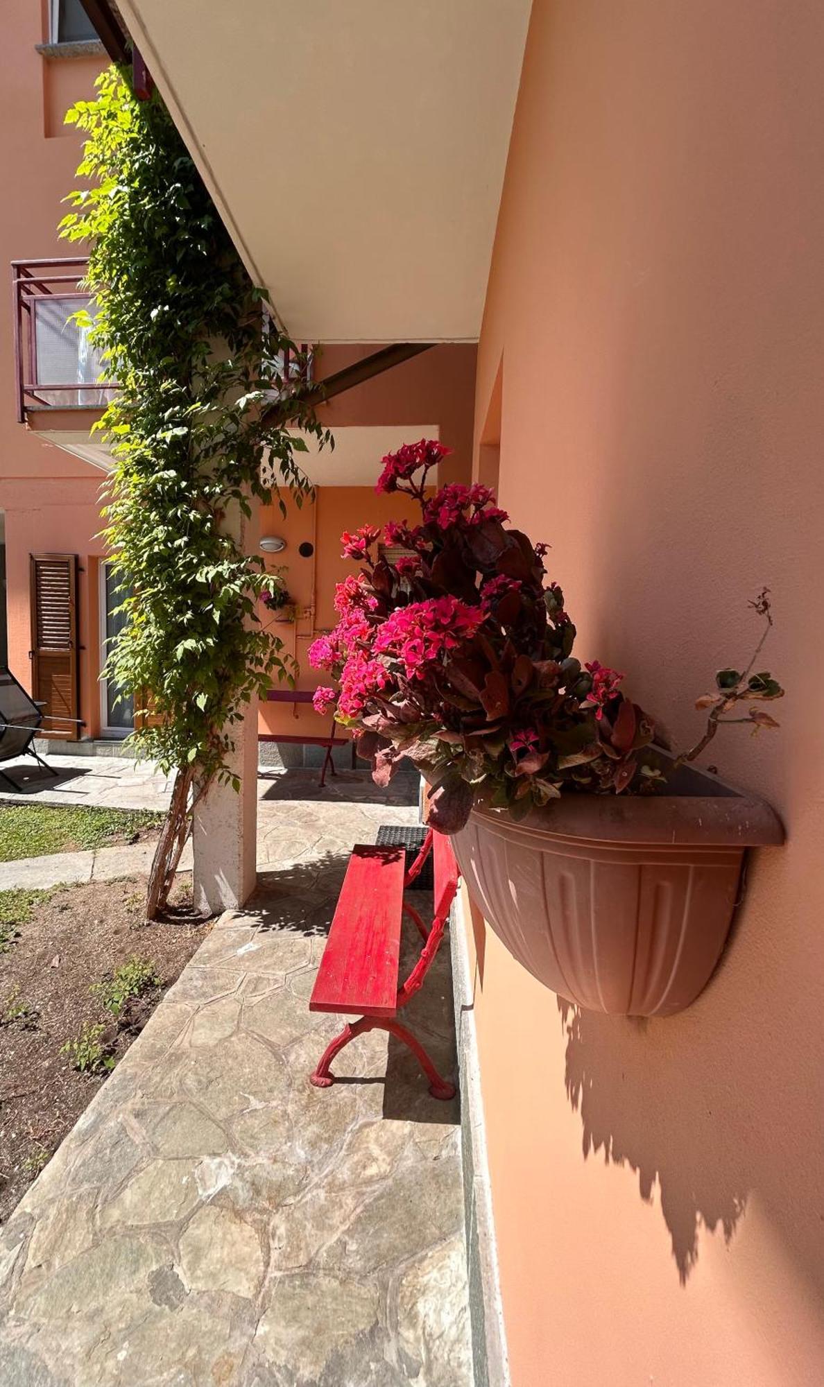Miralago Casa ميناجيو المظهر الخارجي الصورة